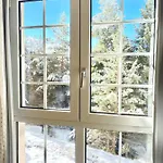 White Veleta Apartment *